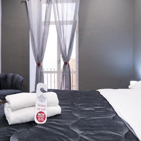 Residenza Esposito Economy Rooms Napoli Bagian luar foto