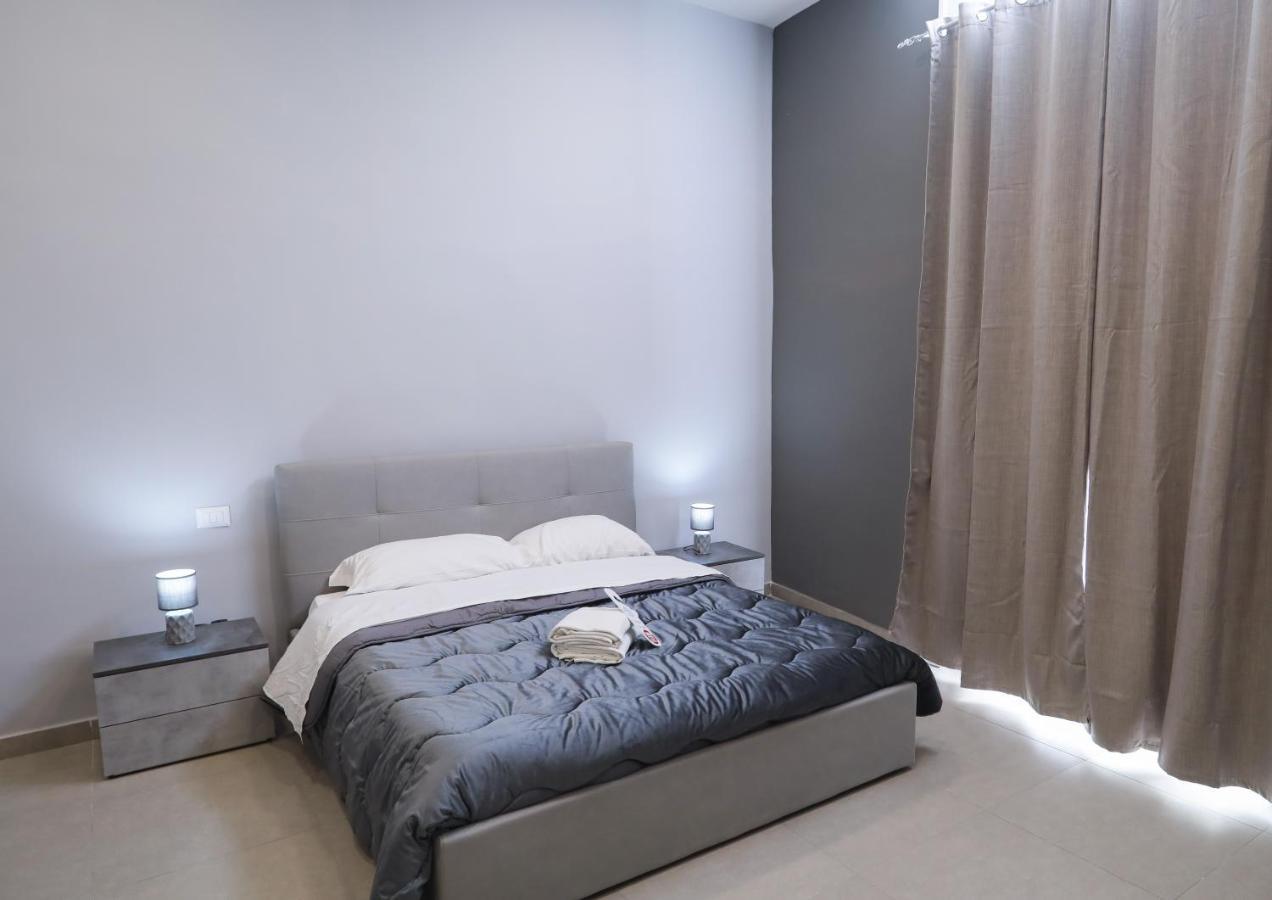 Residenza Esposito Economy Rooms Napoli Bagian luar foto