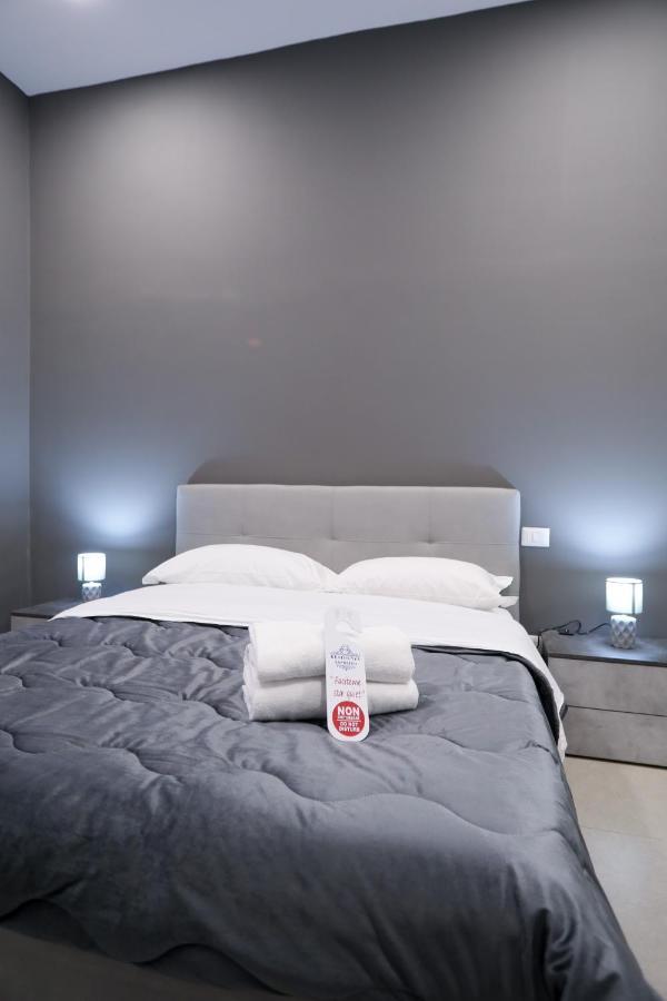 Residenza Esposito Economy Rooms Napoli Bagian luar foto