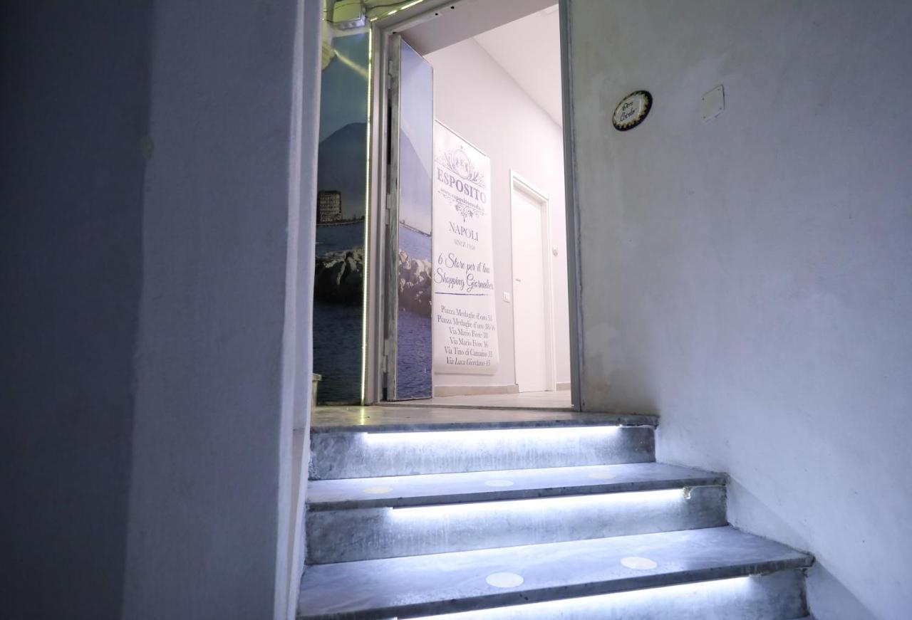 Residenza Esposito Economy Rooms Napoli Bagian luar foto