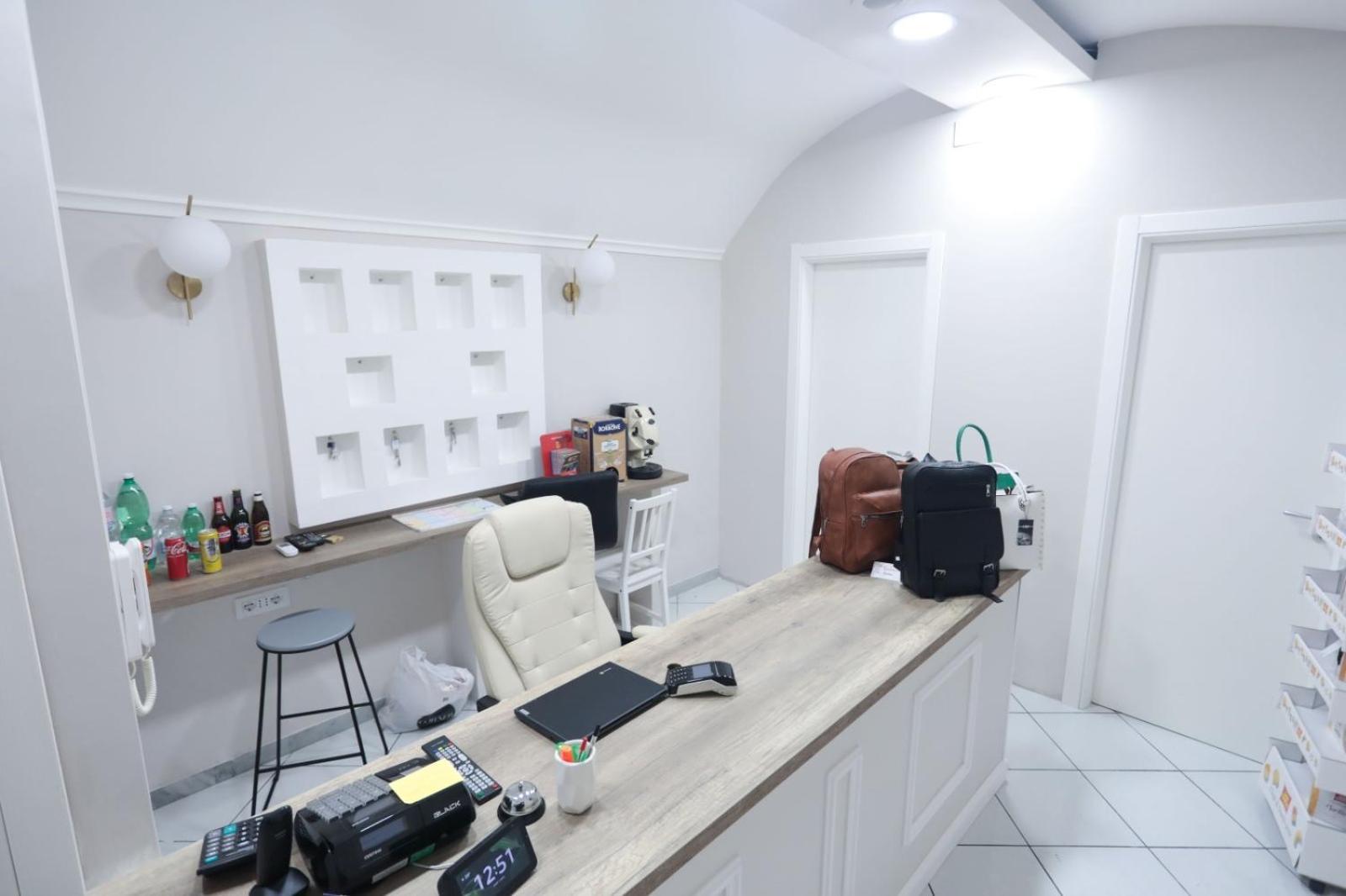 Residenza Esposito Economy Rooms Napoli Bagian luar foto